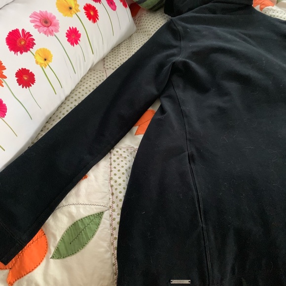 Warm & cozy Lululemon wrap size 4 - Picture 2 of 5